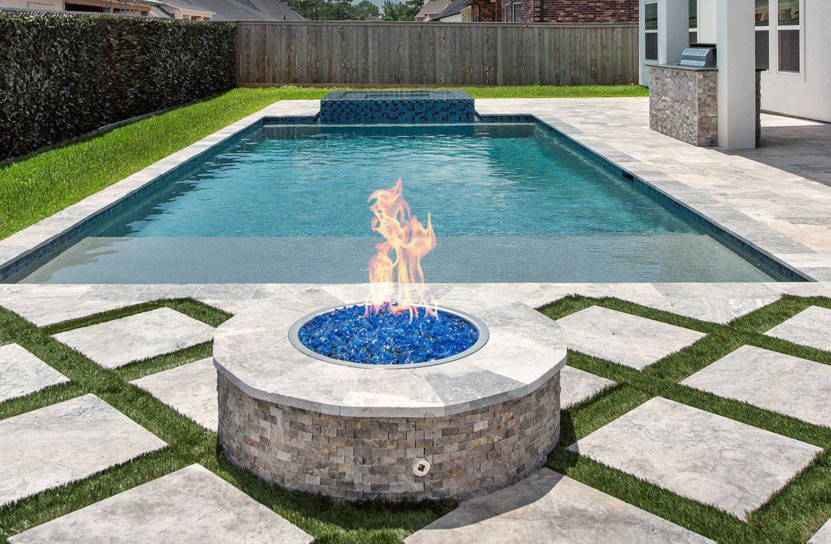 Circular fire pit